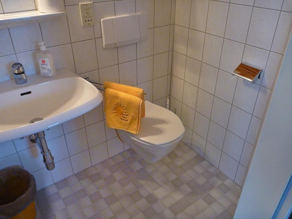 Hotel Zur Sonne Korneuburg Phòng bức ảnh