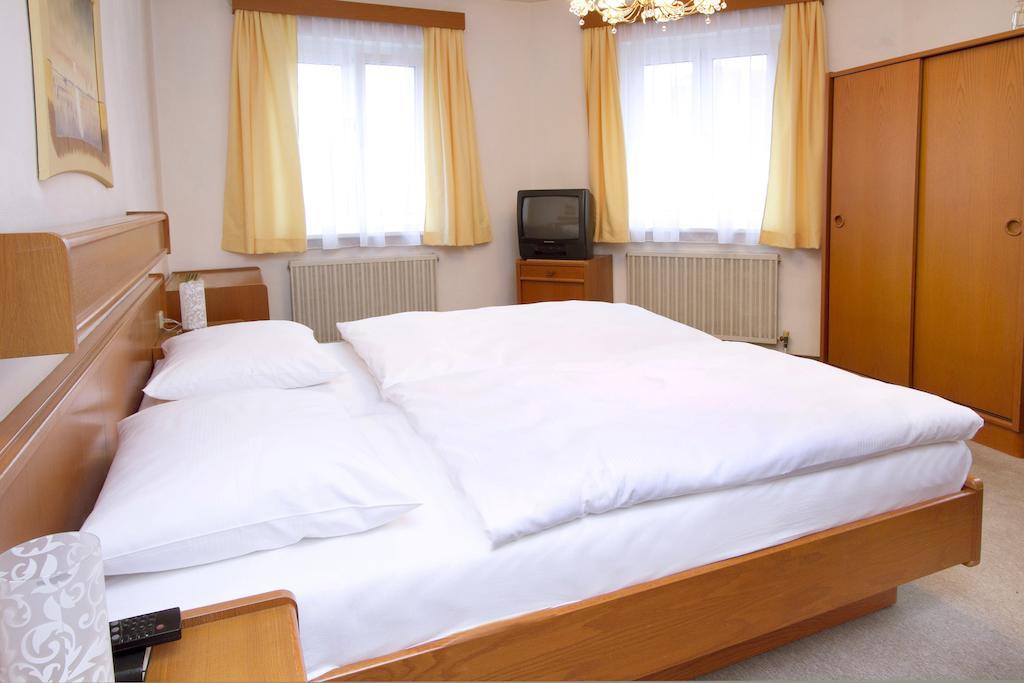 Hotel Zur Sonne Korneuburg Phòng bức ảnh